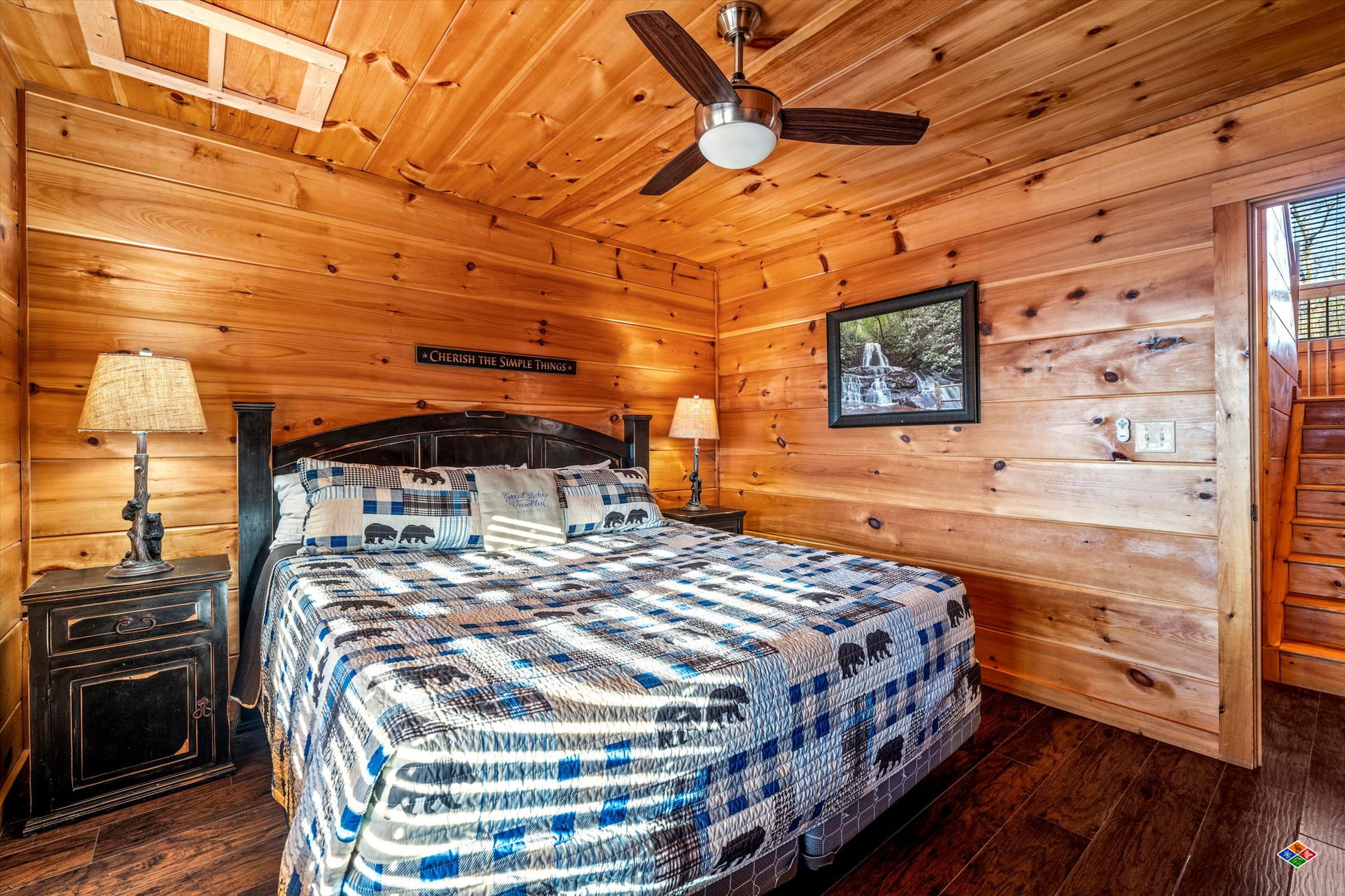 Alpine Holiday Home on a Steep Alpine Slope in Italy, image size:1921x1280