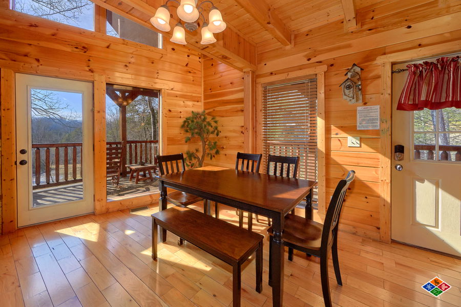 Beary Cozy - Gatlinburg Cabin - Smoky Mountains