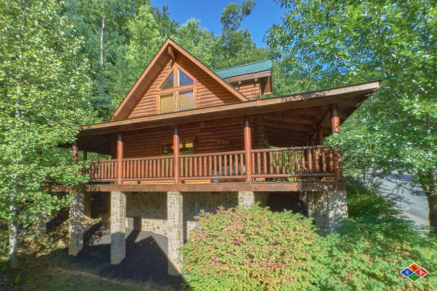 Romantic Cabin with Bonus Loft