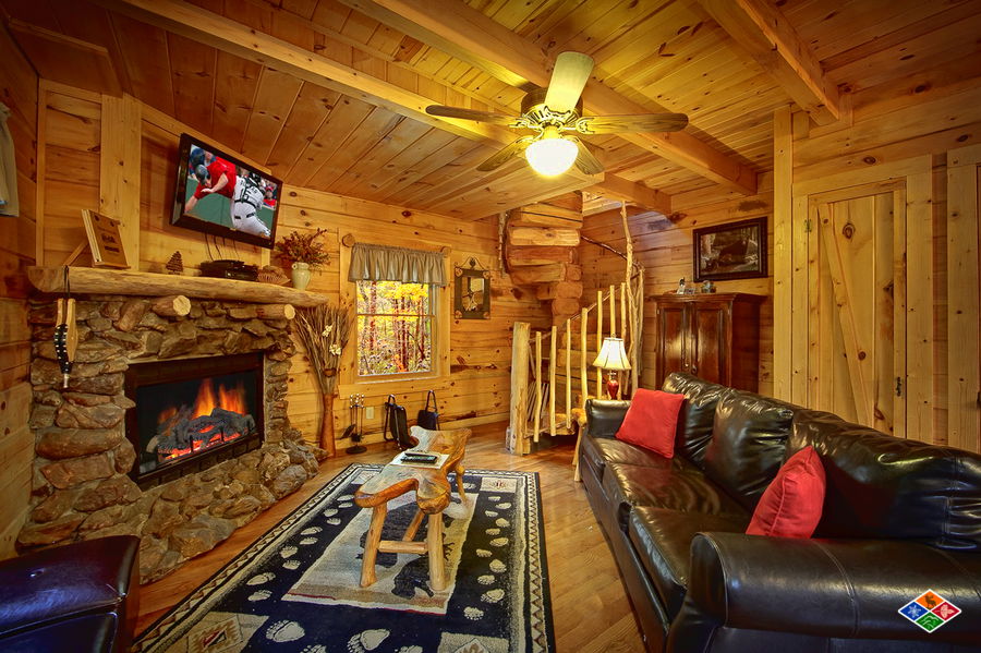 Creekside Hideaway - Sevierville Cabin - Smoky Mountains