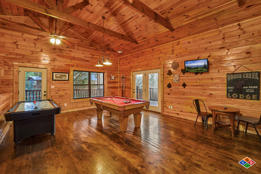 Diamond In The Rough - Gatlinburg Cabin - Smoky Mountains