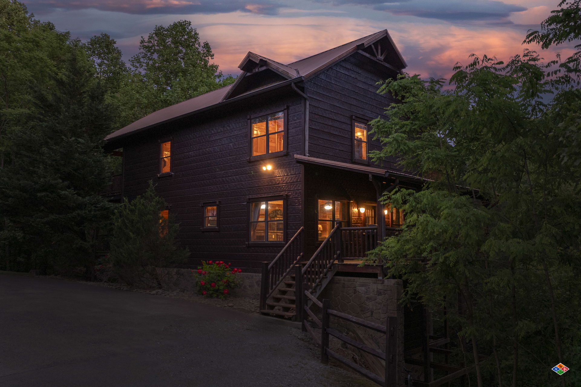 Gatlinburg, Tennessee wildfire — CIMSS Satellite Blog, CIMSS, image size:1921x1280