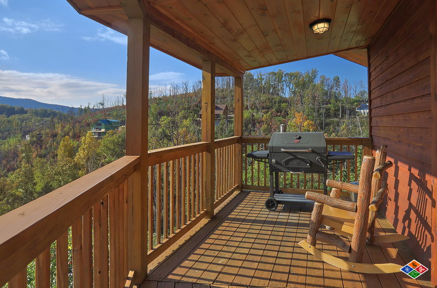 Ski Mountain Overlook - 3 Bedroom Gatlinburg TN Cabin Rental