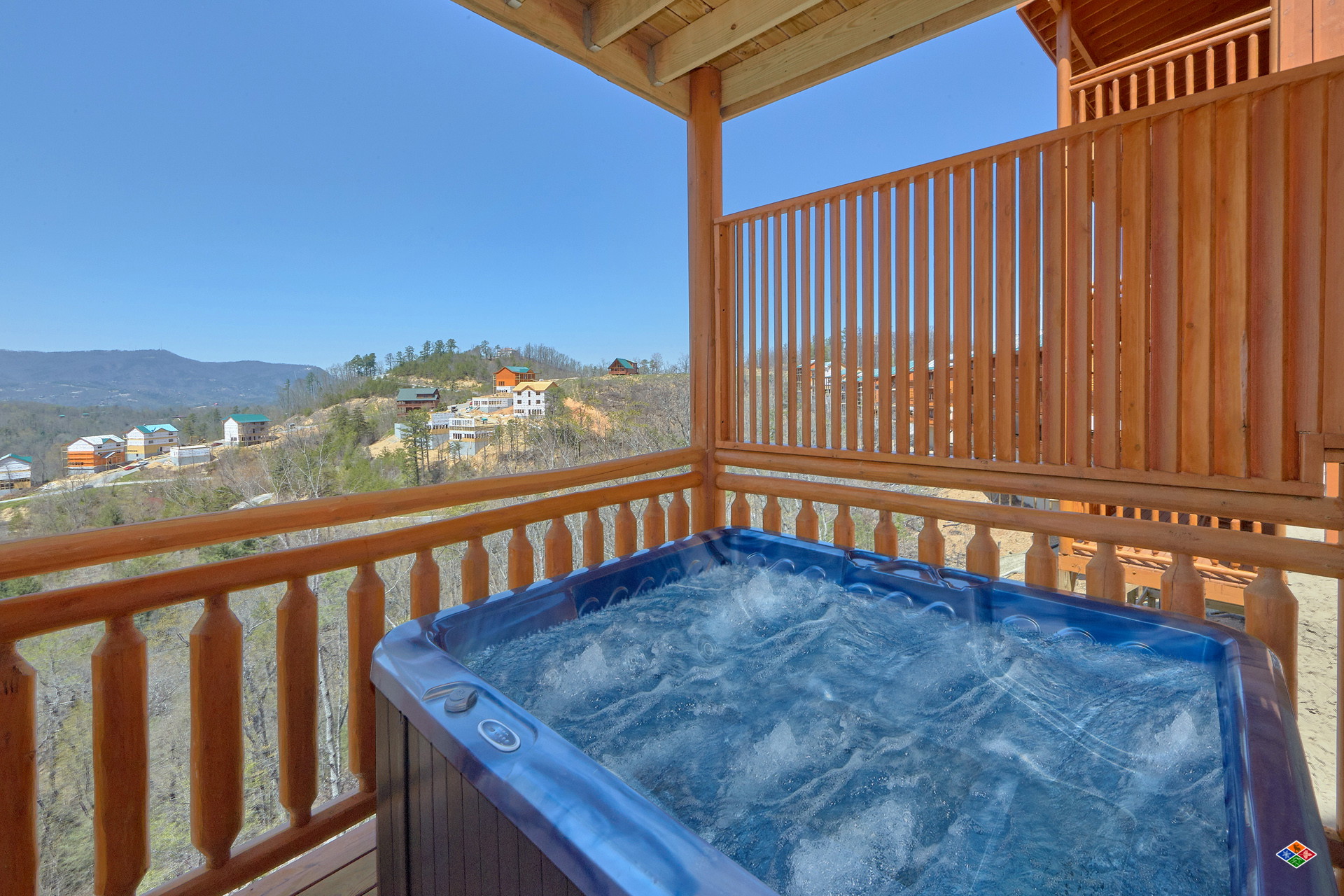 Summit Pool Lodge