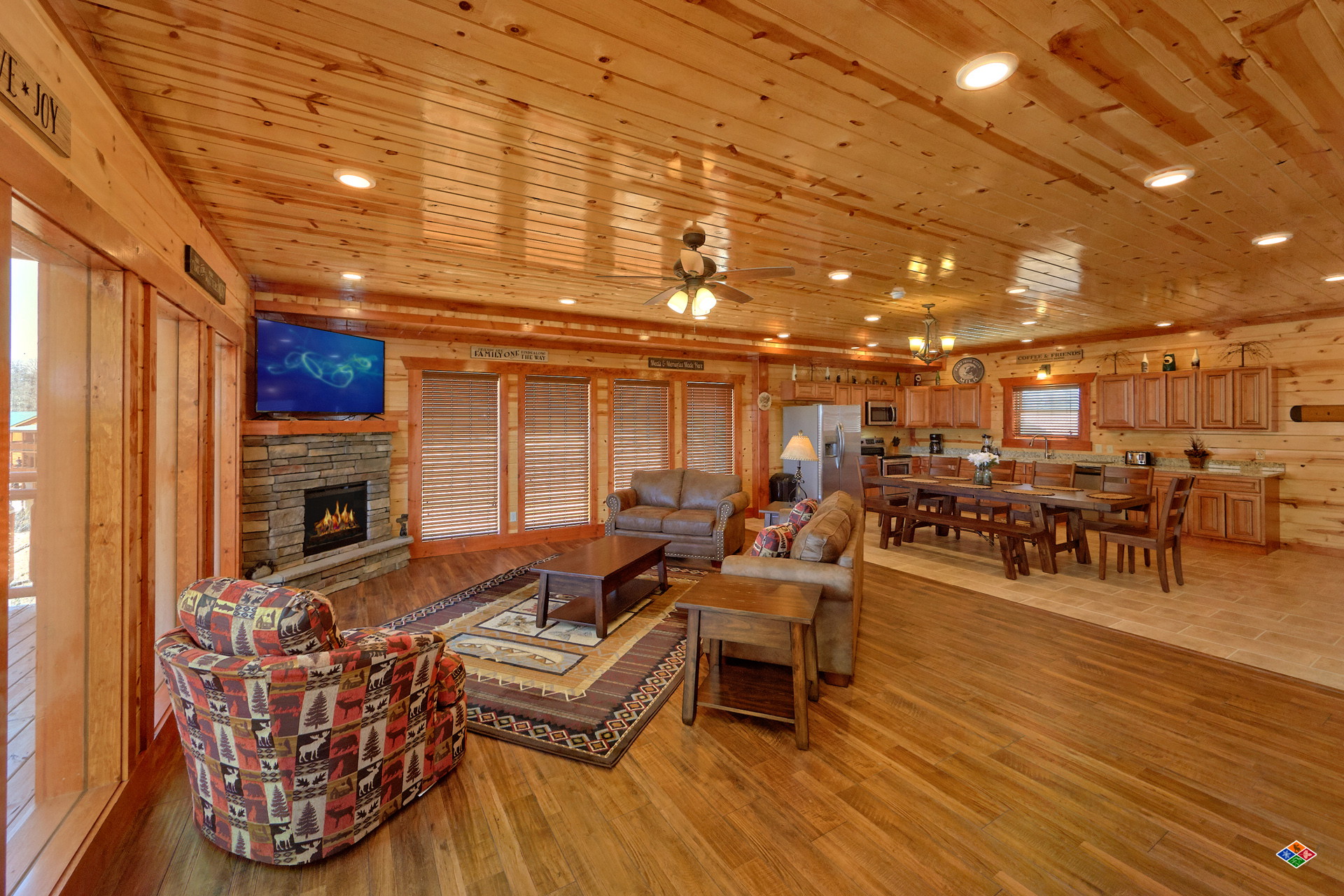 Summit Pool Lodge