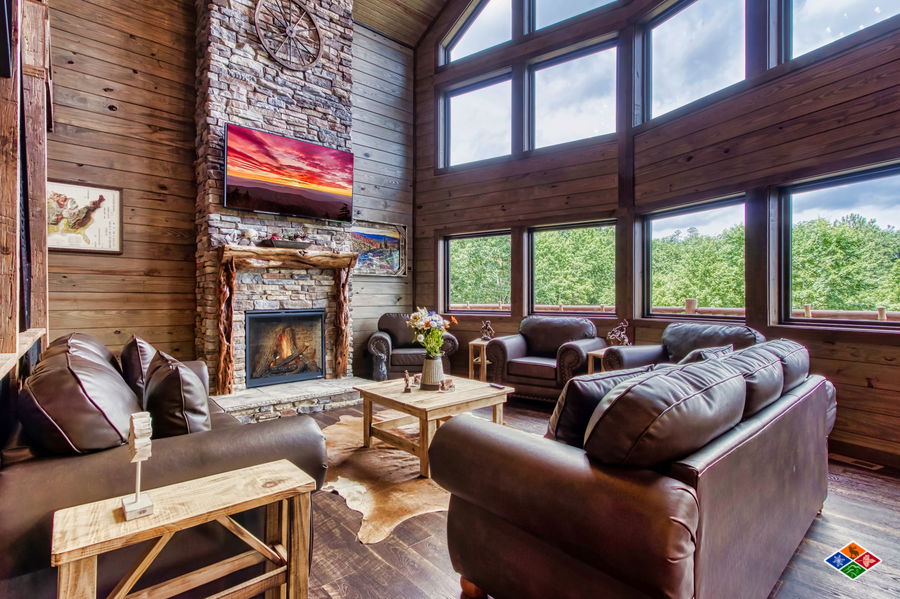 Amazing Indoor Pool Cabin