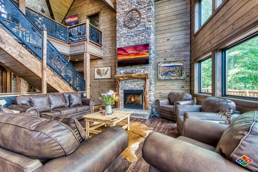 Amazing Indoor Pool Cabin