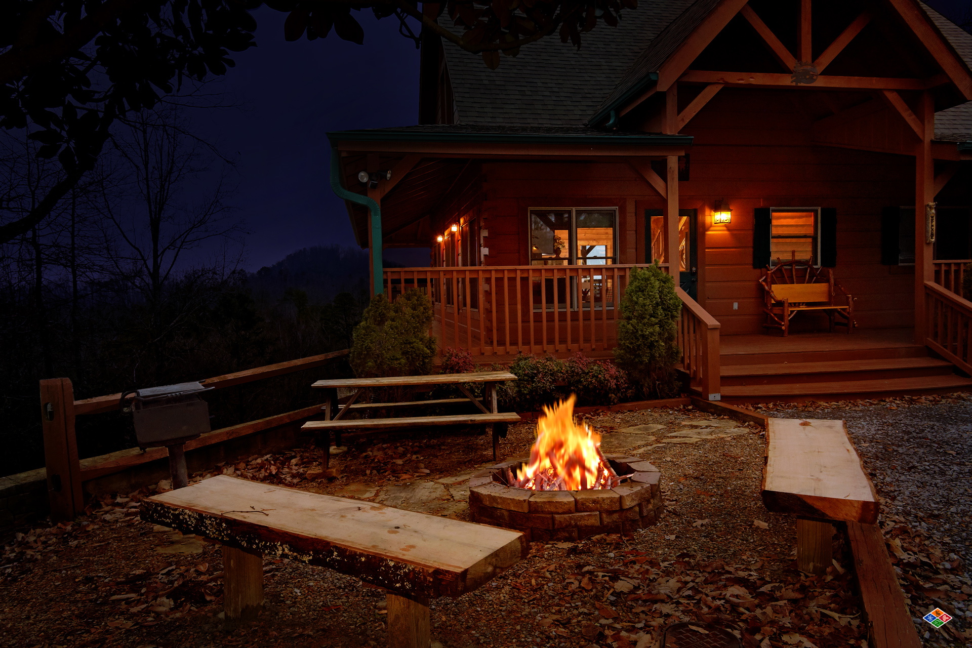 Time Stands Still - Sevierville Cabin - Smoky Mountains