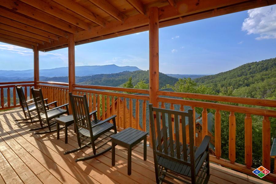 Top Of The World Pool Lodge - Sevierville Cabin - Smoky Mountains