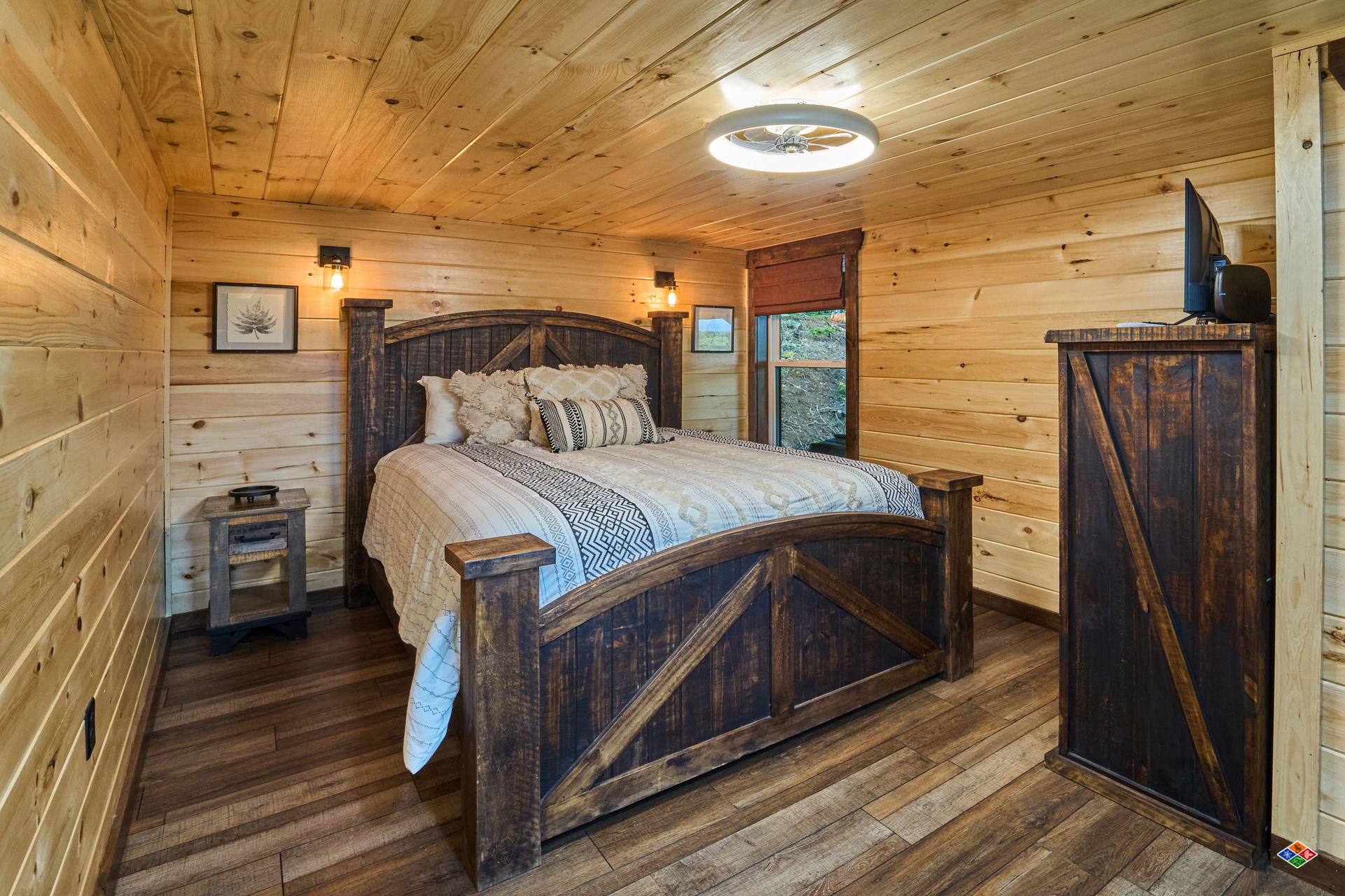 廃盤品】TWO PEAKS CABIN TM-200167 廃盤品】TWO PEAKS CABIN TM