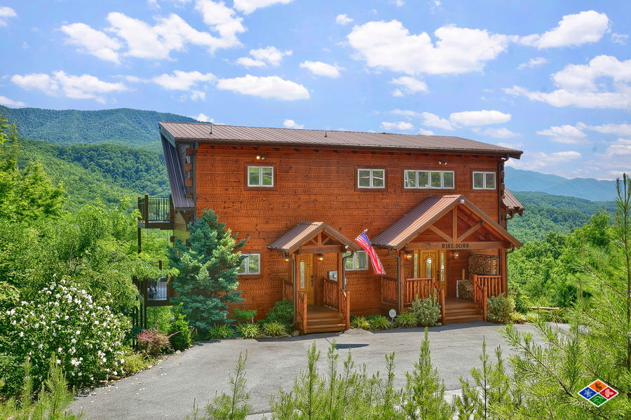 Wine Down Gatlinburg Cabin Smoky Mountains