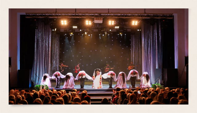 Best 7 Dinner Shows in Gatlinburg & Pigeon Forge