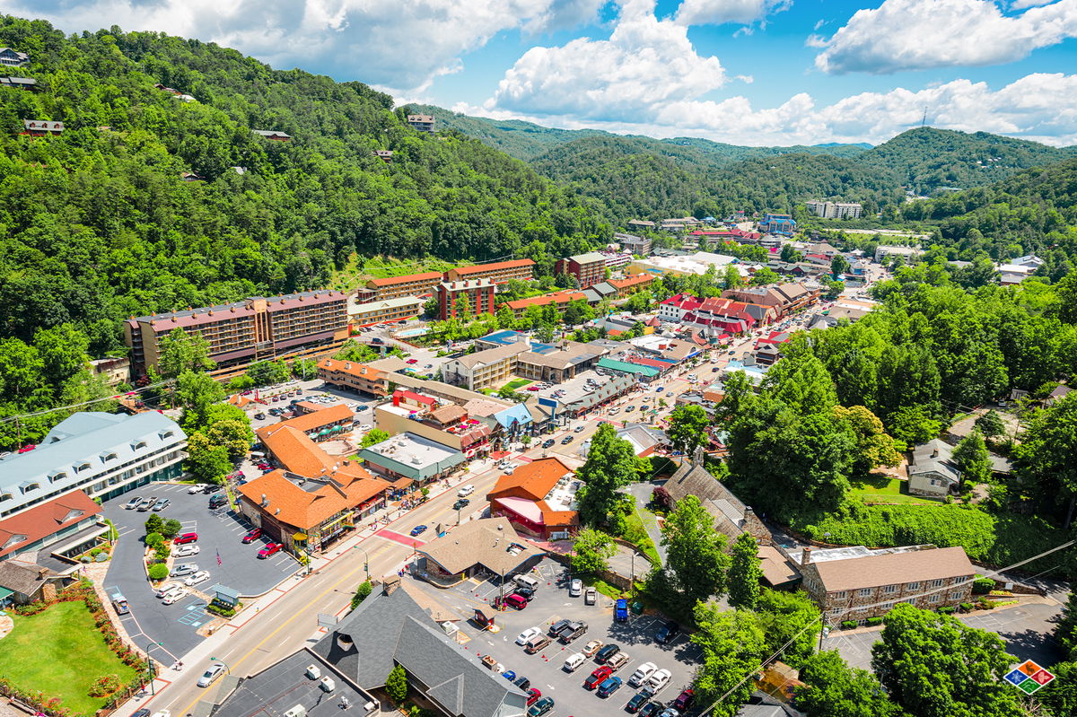 11 Best Smoky Mountain Towns to Explore for a Scenic Trip