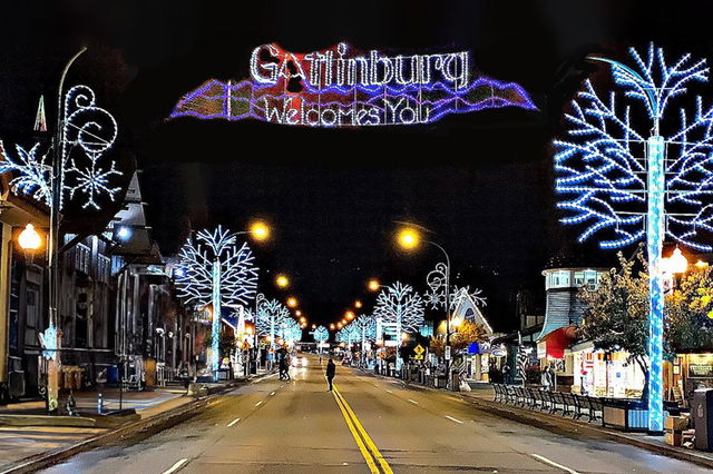 Gatlinburg Christmas: Festive Things To Do (& Where To Stay)