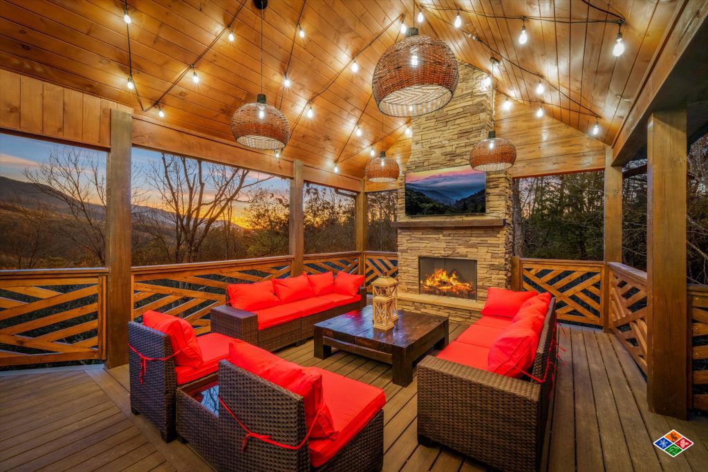cabin with outdoor living area