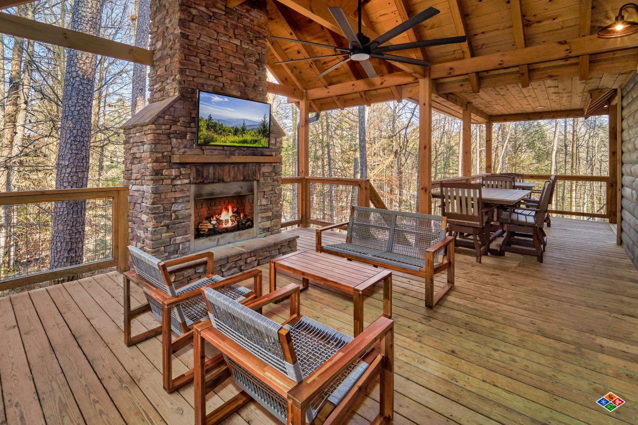 Adventure Splash Cabin