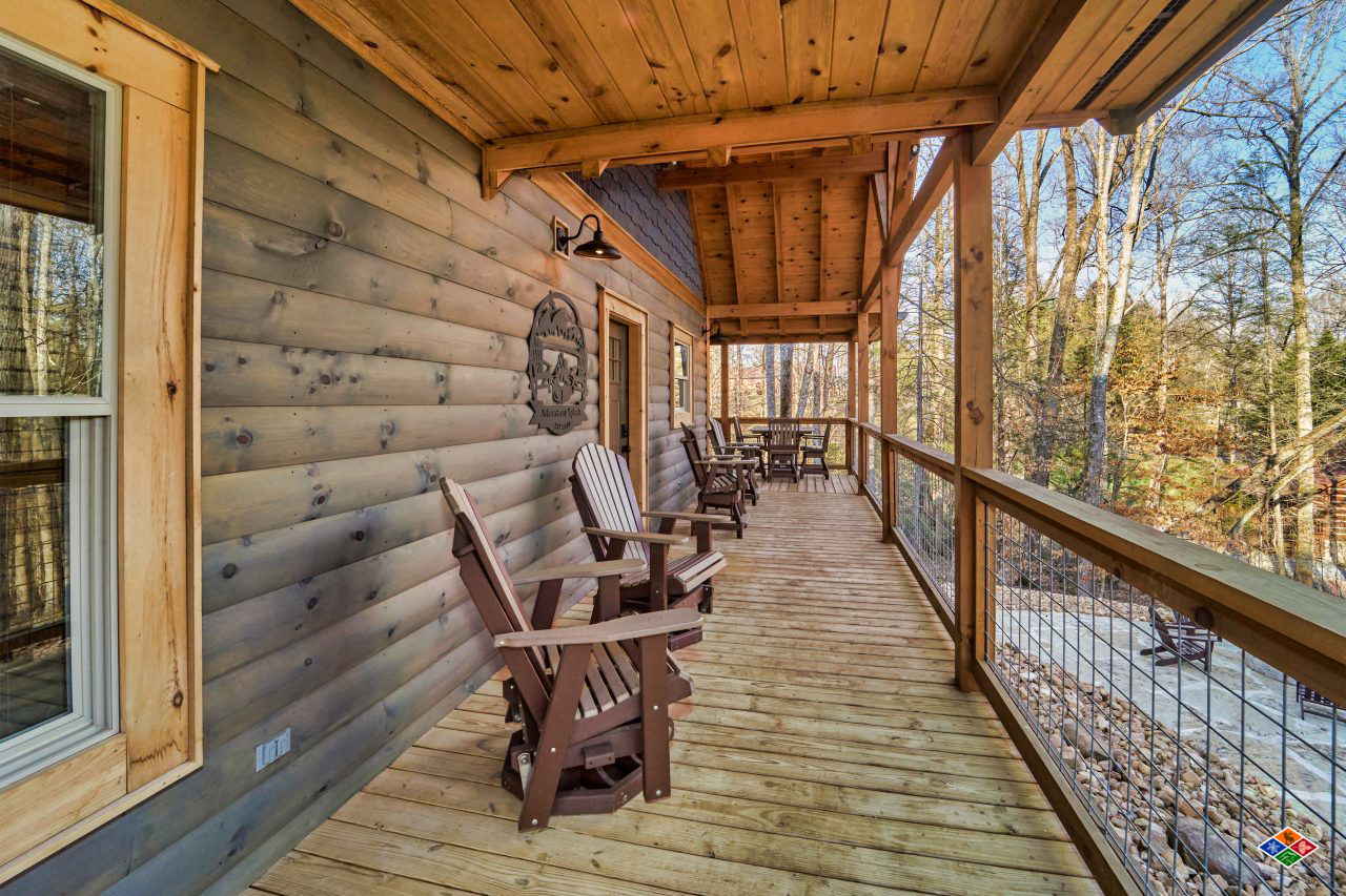 Adventure Splash Cabin