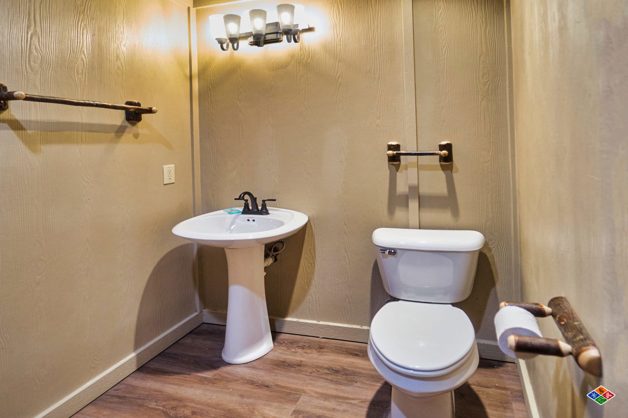 Adventure Splash Cabin