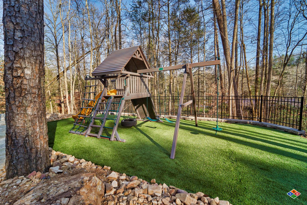 Adventure Splash Cabin