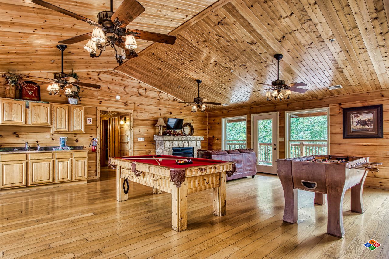 Big Bear Lodge - Sevierville Cabin - Smoky Mountains