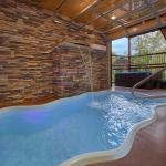 Gatlinburg Cabin With Indoor Pool