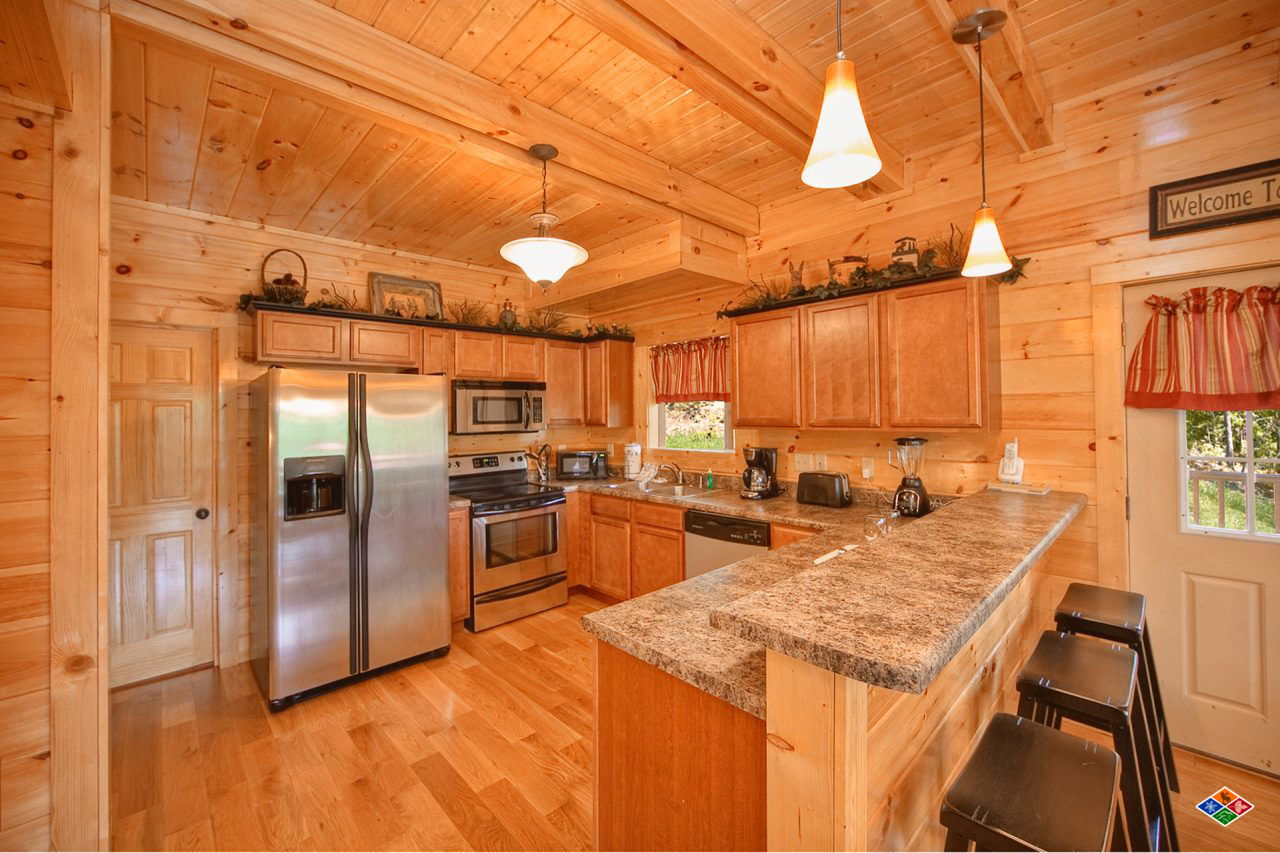 Hilltop Hideaway - Gatlinburg Cabin - Smoky Mountains