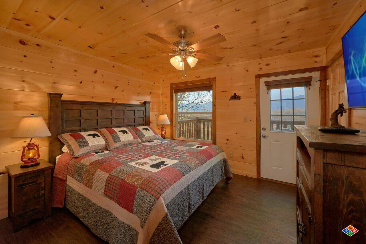 Legends Pool Lodge - Sevierville Cabin - Smoky Mountains