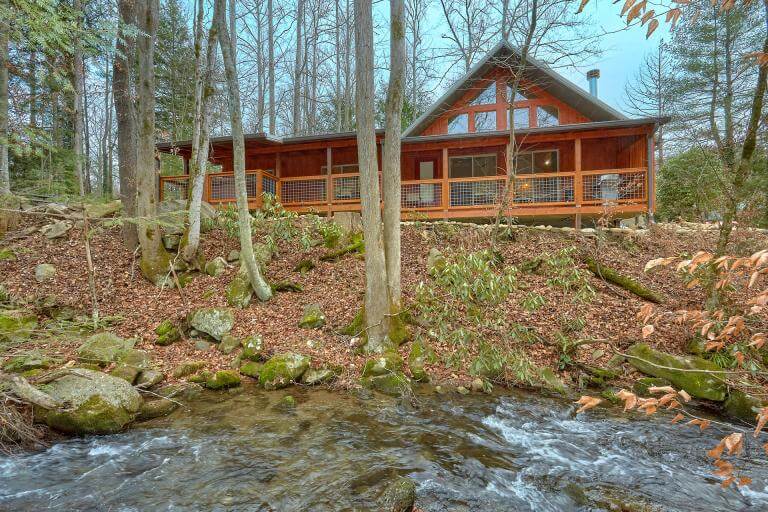 Creekside Cabin Rentals in Gatlinburg, TN | Elk Springs Resort