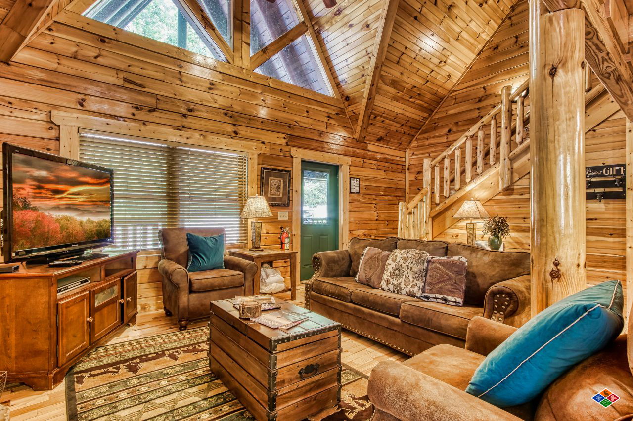 Touch of Class - Gatlinburg Cabin - Smoky Mountains